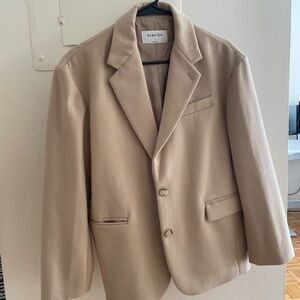Aritzia Babaton Cream Beige Oversized Wool Blend Vogue Blazer sz 1